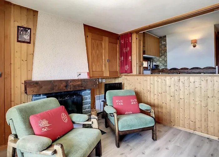 One-bedroom Emeraude 319 Apartment *